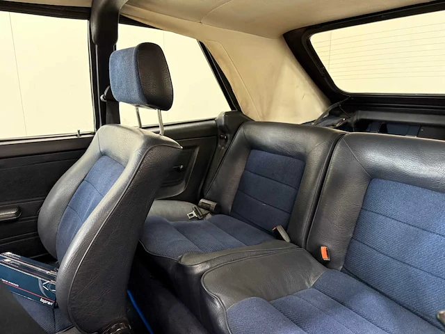 Volkswagen - golf 1 - cabriolet - oldtimer - 1985 - afbeelding 17 van  42