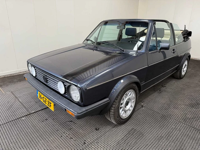 Volkswagen - golf 1 - cabriolet - oldtimer - 1985 - afbeelding 12 van  42