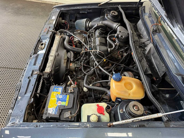 Volkswagen - golf 1 - cabriolet - oldtimer - 1985 - afbeelding 29 van  42