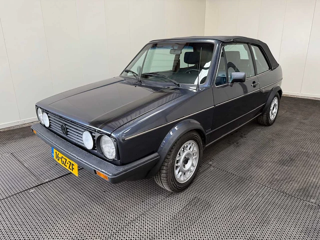 Volkswagen - golf 1 - cabriolet - oldtimer - 1985 - afbeelding 23 van  42