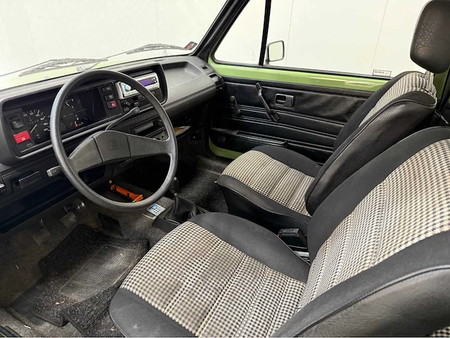 Volkswagen - golf 1 - diesel - oldtimer - 1981 - afbeelding 7 van  27