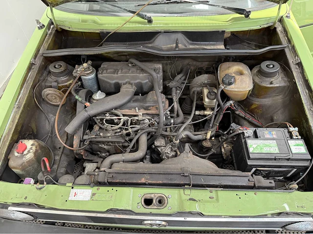 Volkswagen - golf 1 - diesel - oldtimer - 1981 - afbeelding 9 van  27