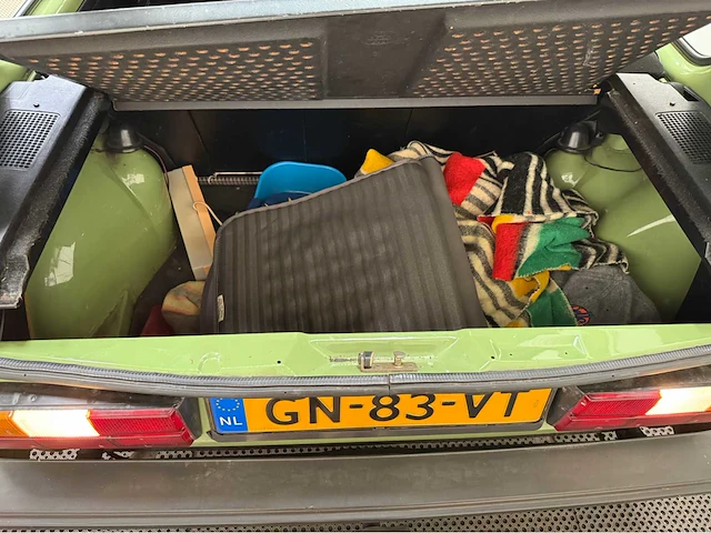 Volkswagen - golf 1 - diesel - oldtimer - 1981 - afbeelding 20 van  27