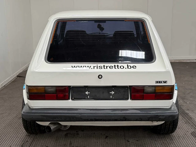 Volkswagen - golf 1 - martini uitgevoerd - oldtimer - 1983 - afbeelding 4 van  34