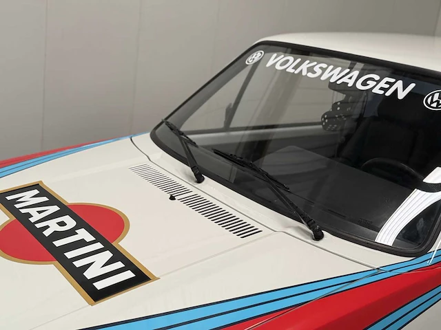 Volkswagen - golf 1 - martini uitgevoerd - oldtimer - 1983 - afbeelding 6 van  34