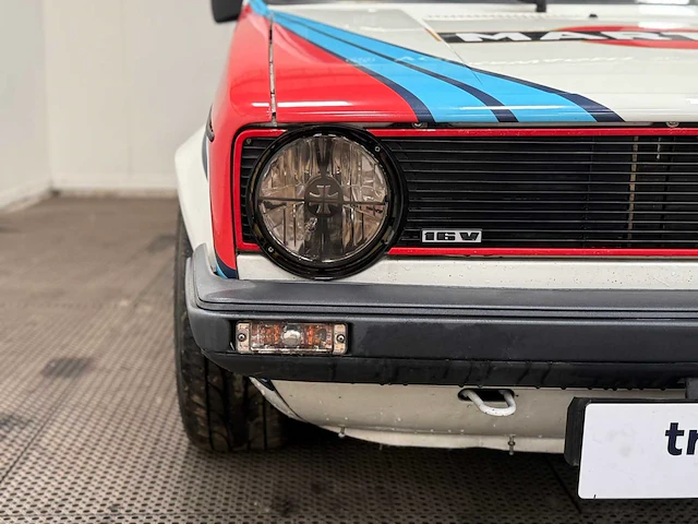 Volkswagen - golf 1 - martini uitgevoerd - oldtimer - 1983 - afbeelding 7 van  34