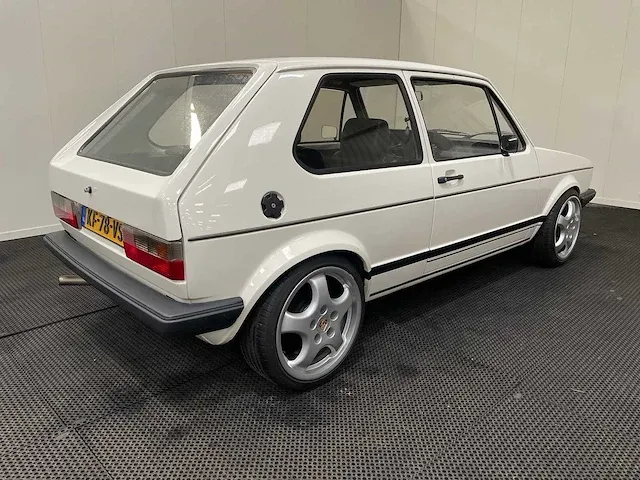 Volkswagen - golf 1- 2.0 16v - oldtimer - afbeelding 2 van  36