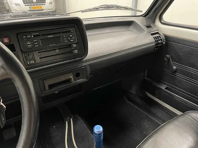 Volkswagen - golf 1- 2.0 16v - oldtimer - afbeelding 10 van  36