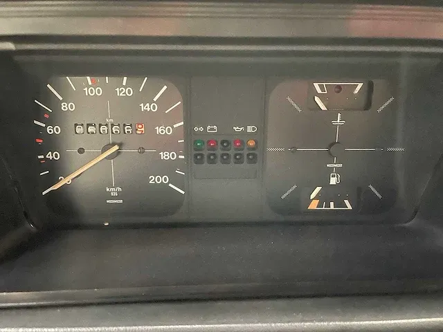 Volkswagen - golf 1- 2.0 16v - oldtimer - afbeelding 13 van  36
