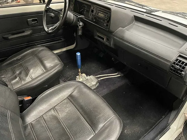 Volkswagen - golf 1- 2.0 16v - oldtimer - afbeelding 16 van  36