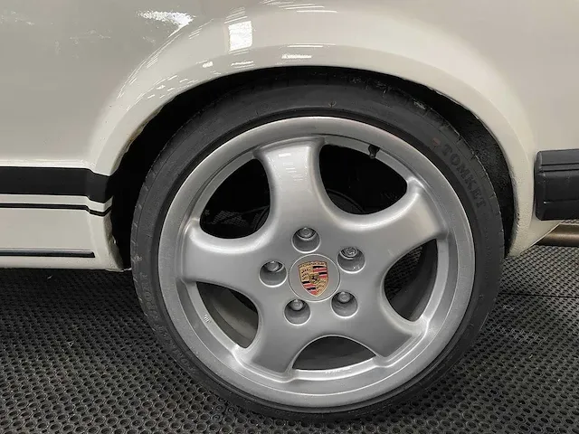 Volkswagen - golf 1- 2.0 16v - oldtimer - afbeelding 26 van  36