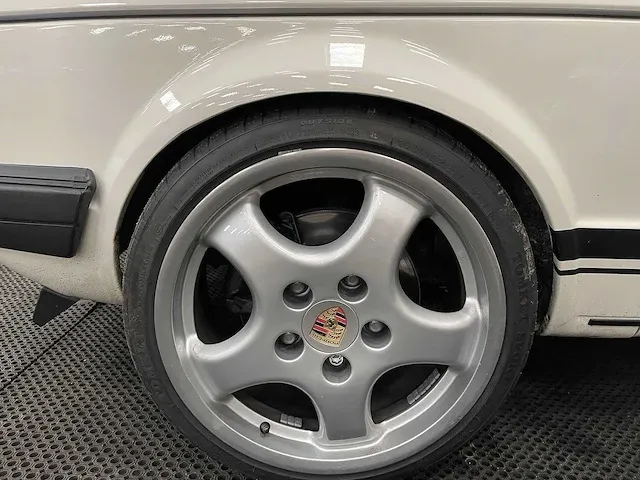 Volkswagen - golf 1- 2.0 16v - oldtimer - afbeelding 27 van  36