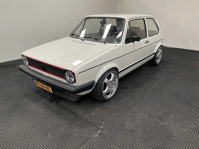Volkswagen - golf 1- 2.0 16v - oldtimer - afbeelding 31 van  36