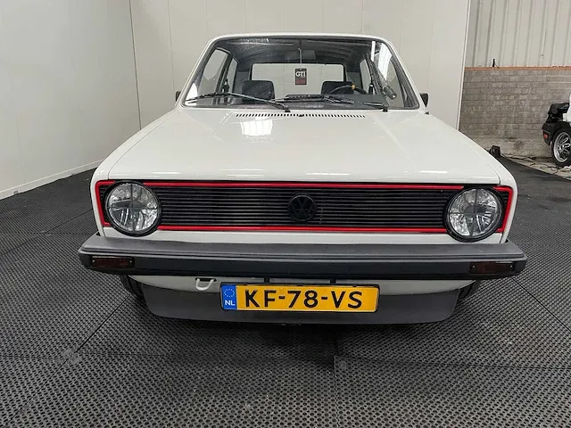 Volkswagen - golf 1- 2.0 16v - oldtimer - afbeelding 34 van  36