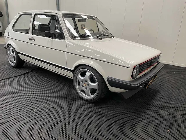 Volkswagen - golf 1- 2.0 16v - oldtimer - afbeelding 35 van  36