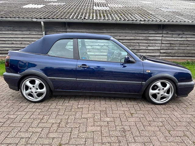 Volkswagen - golf cabriolet - 2.0 avantgarde - classic cars >15 - afbeelding 26 van  30