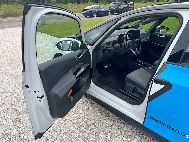 Volkswagen - id.3 - first 58 kwh - j-768-xl - afbeelding 14 van  31