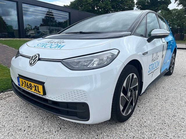 Volkswagen - id.3 - first 58 kwh - j-768-xl - afbeelding 1 van  31