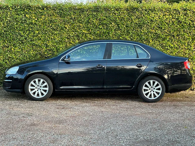 Volkswagen - jetta - 1.6 fsi comfortline - 82-xf-vr - 2007 - nap - afbeelding 4 van  11