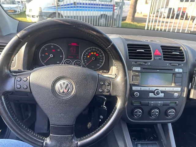 Volkswagen - jetta - 1.9 tdi comfortl.bns - 36-xz-xx - afbeelding 11 van  13