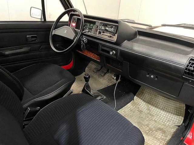 Volkswagen - jetta cl - oldtimer - 1982 - afbeelding 9 van  32