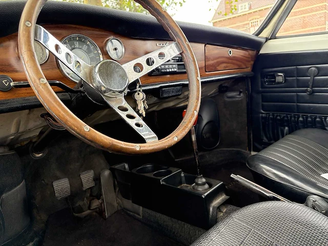 Volkswagen - karmann ghia - oldtimer - afbeelding 14 van  30