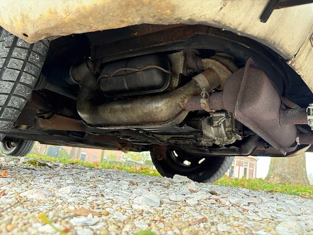 Volkswagen - karmann ghia - oldtimer - afbeelding 28 van  30