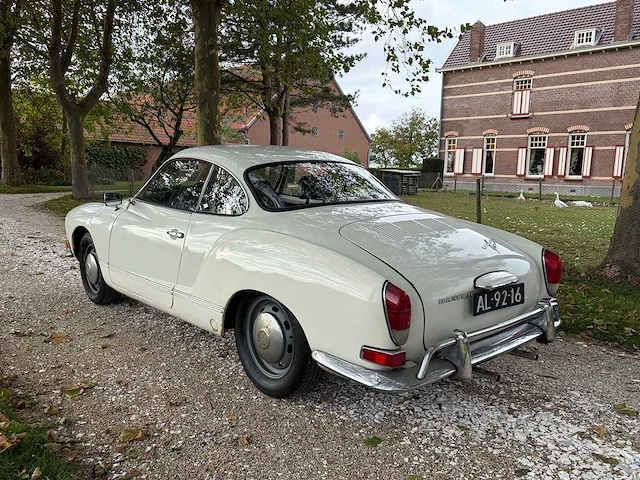Volkswagen - karmann ghia - oldtimer - afbeelding 2 van  30