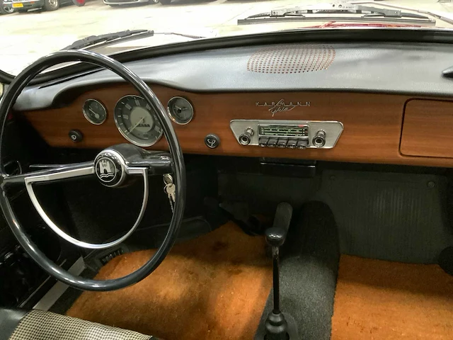 Volkswagen - karmann ghia 1500 - coupé - oldtimer - 1968 - afbeelding 11 van  35