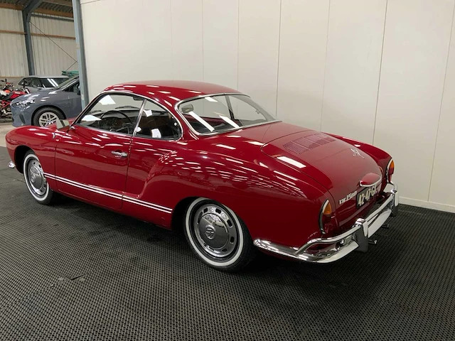 Volkswagen - karmann ghia 1500 - coupé - oldtimer - 1968 - afbeelding 32 van  35