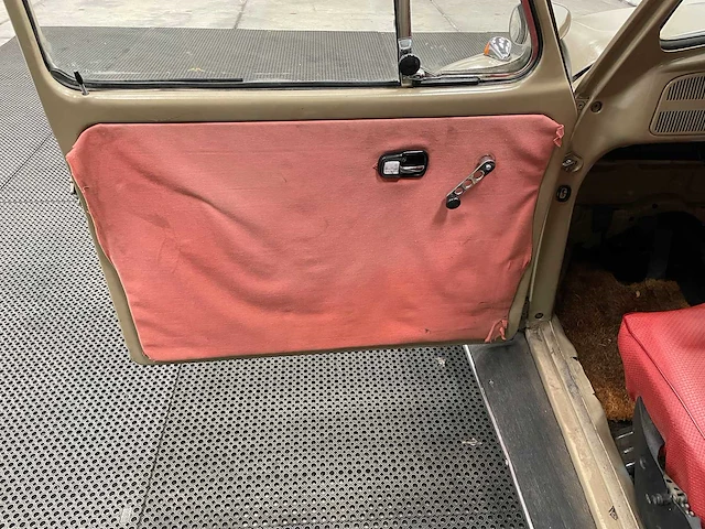Volkswagen - kever - 1300 a - oldtimer - 1970 - afbeelding 32 van  38