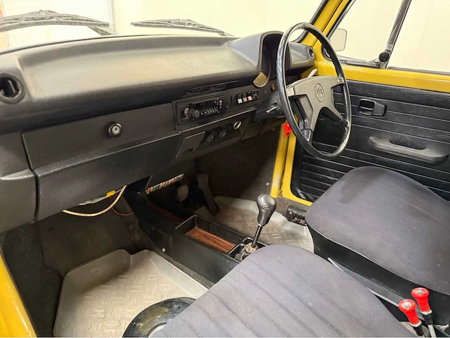 Volkswagen - kever - 1303 s - oldtimer - 1973 - afbeelding 12 van  31