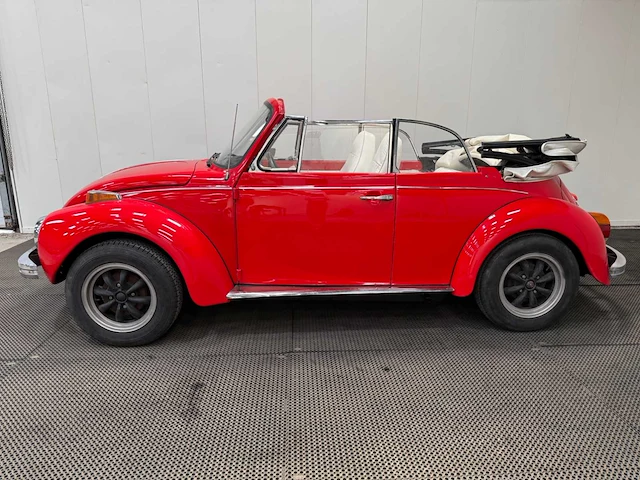 Volkswagen - kever - cabrio cabriolet - oldtimer - 1973 - afbeelding 30 van  34