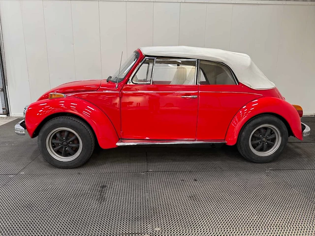 Volkswagen - kever - cabrio cabriolet - oldtimer - 1973 - afbeelding 31 van  34