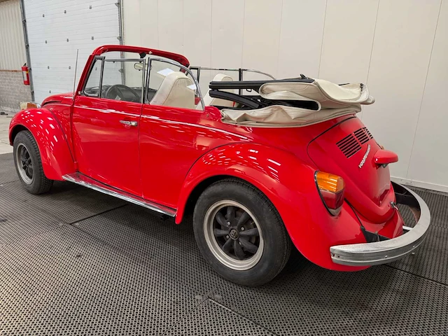 Volkswagen - kever - cabrio cabriolet - oldtimer - 1973 - afbeelding 33 van  34