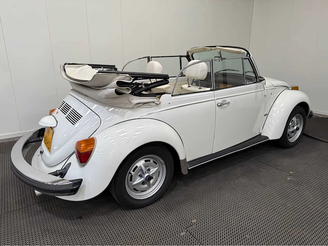 Volkswagen - kever - cabriolet - oldtimer - 1979 - afbeelding 3 van  44