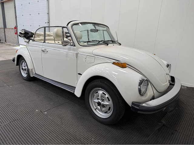Volkswagen - kever - cabriolet - oldtimer - 1979 - afbeelding 5 van  44