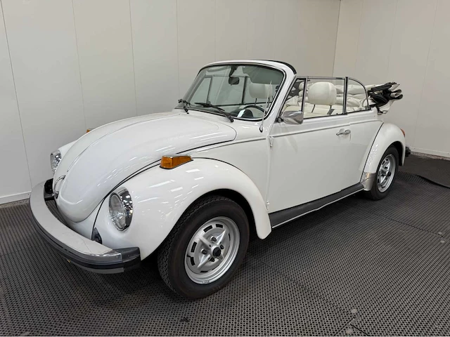 Volkswagen - kever - cabriolet - oldtimer - 1979 - afbeelding 1 van  44
