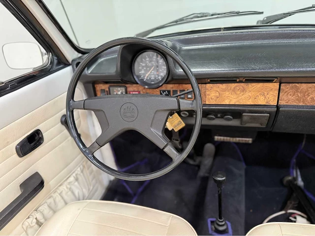 Volkswagen - kever - cabriolet - oldtimer - 1979 - afbeelding 18 van  44