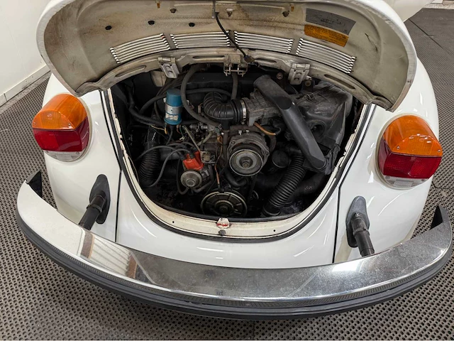 Volkswagen - kever - cabriolet - oldtimer - 1979 - afbeelding 29 van  44
