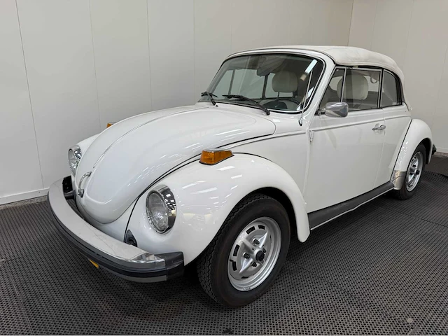 Volkswagen - kever - cabriolet - oldtimer - 1979 - afbeelding 34 van  44