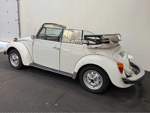 Volkswagen - kever - cabriolet - oldtimer - 1979 - afbeelding 41 van  44