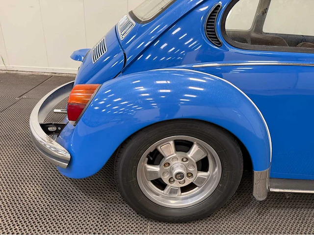 Volkswagen - kever - oldtimer - 1983 - afbeelding 2 van  27
