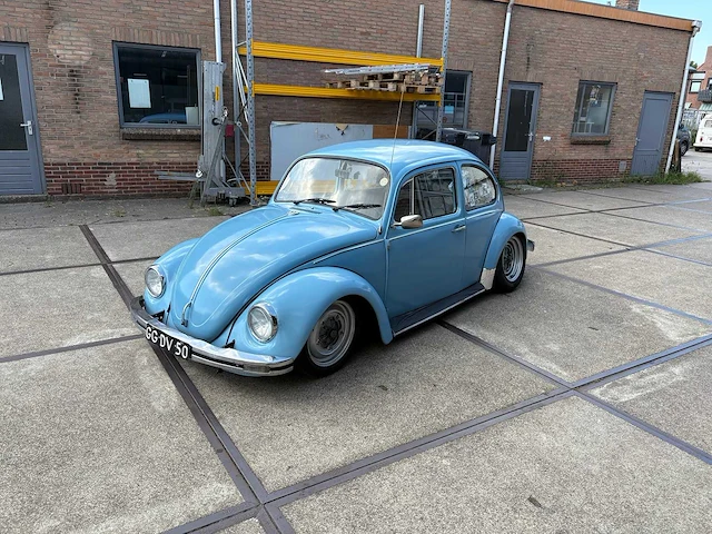 Volkswagen - kever - oldtimer - afbeelding 1 van  15