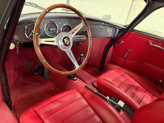 Volkswagen - kever - reutter - oldtimer - 1967 - afbeelding 16 van  57