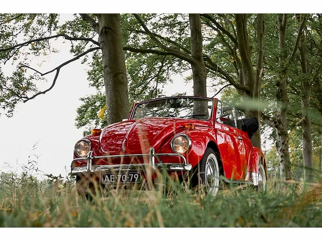 Volkswagen - kever cabrio - 1302 - oldtimer - afbeelding 1 van  9