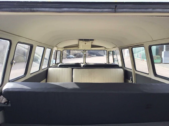 Volkswagen - kombi - t1 - oldtimer - afbeelding 16 van  19