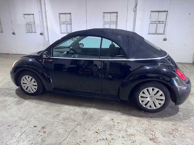 Volkswagen - new beetle cabriolet - 2.0 - 24-lr-fj - afbeelding 8 van  15