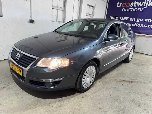 Volkswagen - passat - 1.4 tsi automaat comfl. bluem - 98-kpf-9 - afbeelding 1 van  20