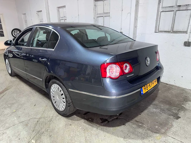Volkswagen - passat - 1.4 tsi automaat comfl. bluem - 98-kpf-9 - afbeelding 14 van  20